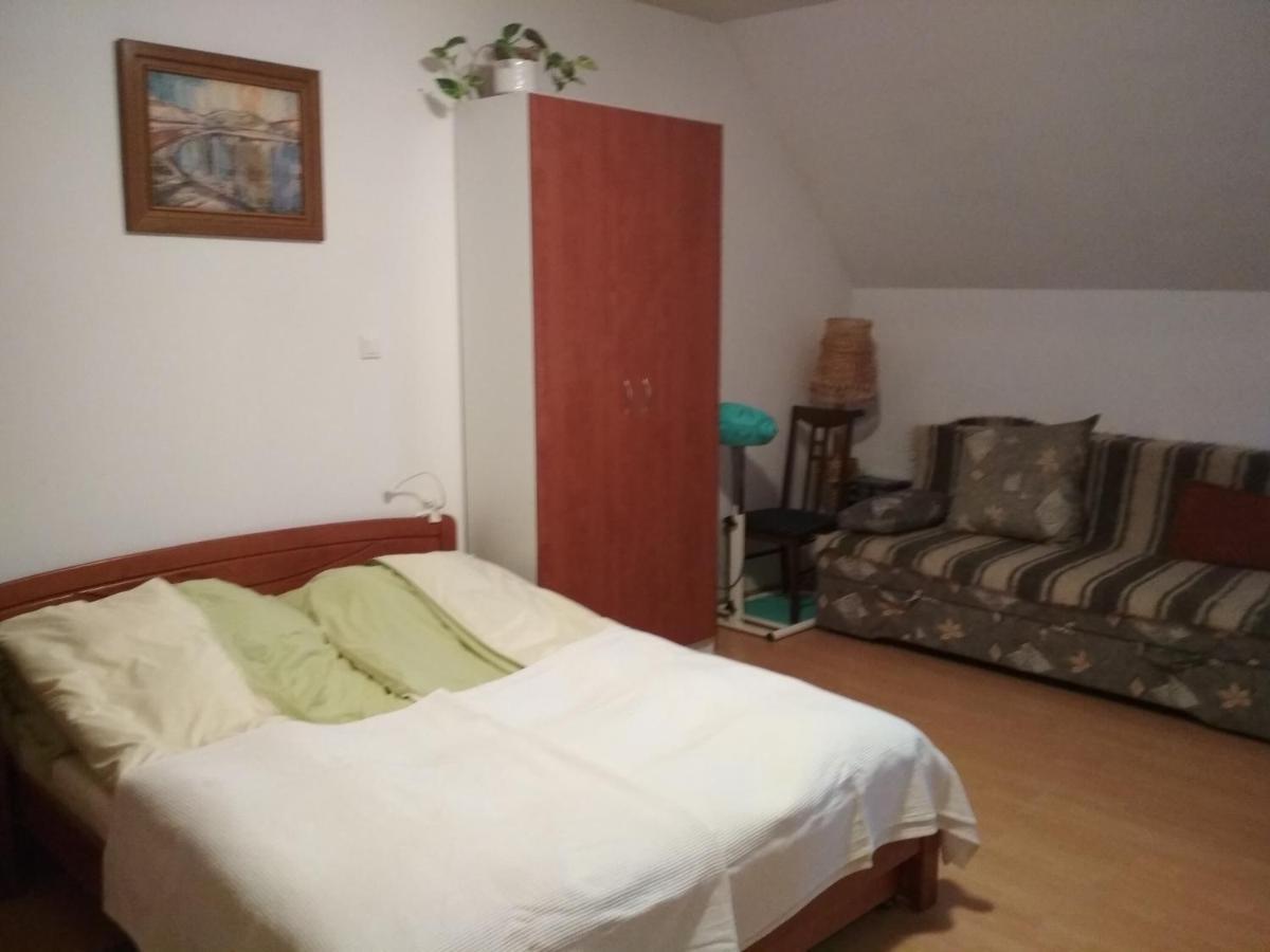 Apartament Julia Vendeghaz Tar Zewnętrze zdjęcie