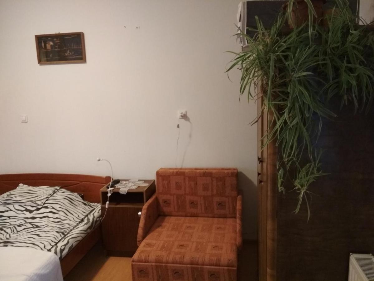 Apartament Julia Vendeghaz Tar Zewnętrze zdjęcie