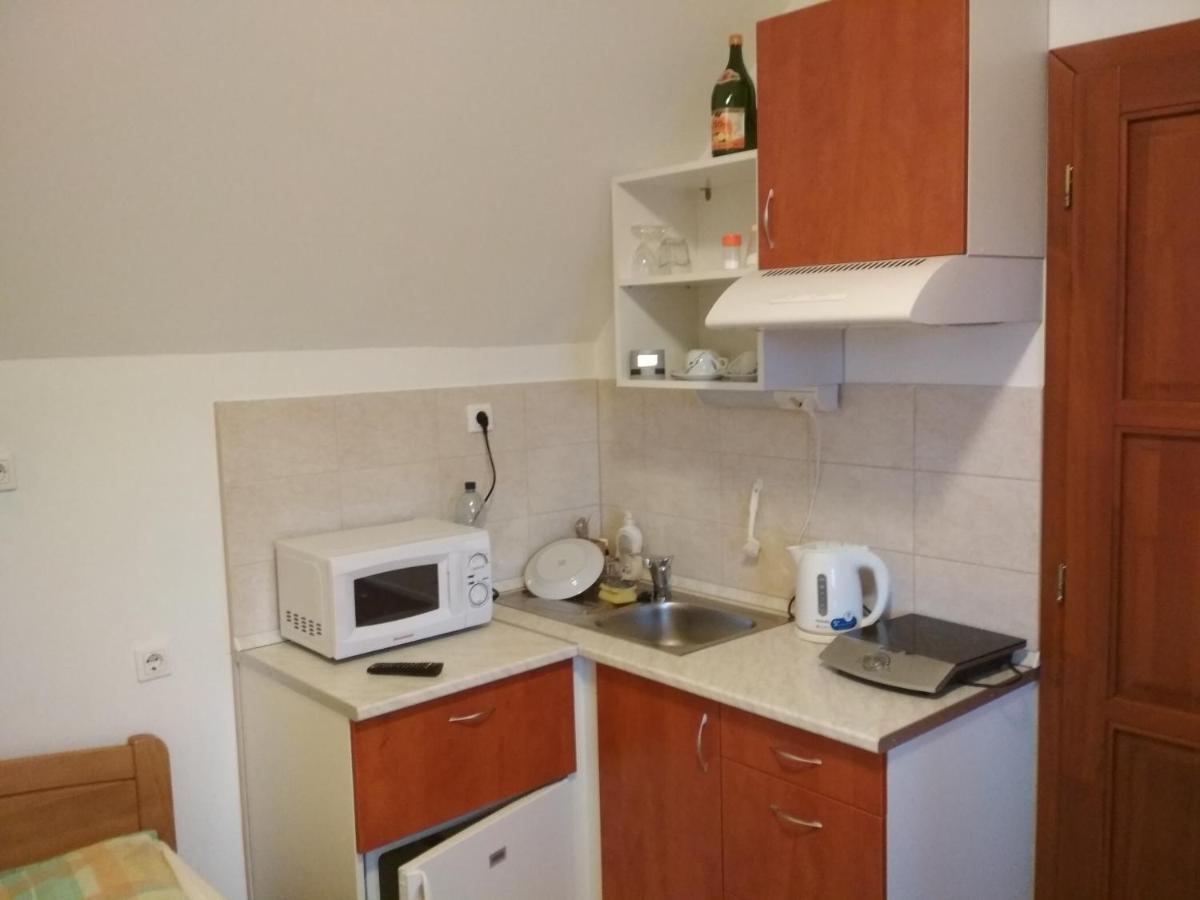 Apartament Julia Vendeghaz Tar Zewnętrze zdjęcie